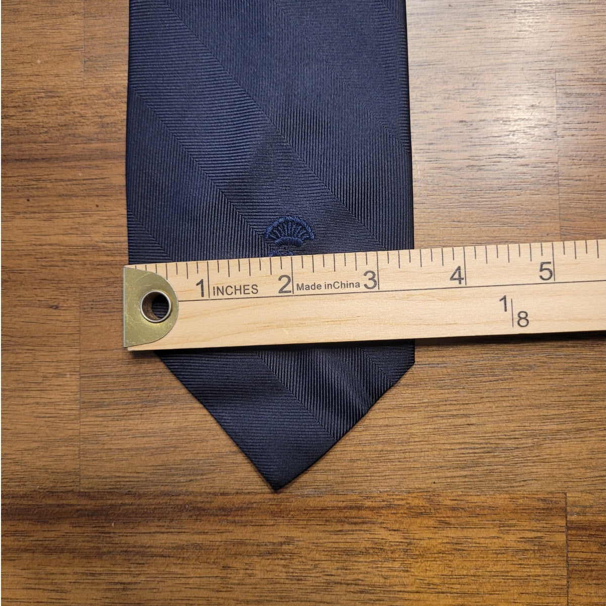 VINTAGE Countess Mara tie Navy Blue Printed 55x3.5 Silk USA