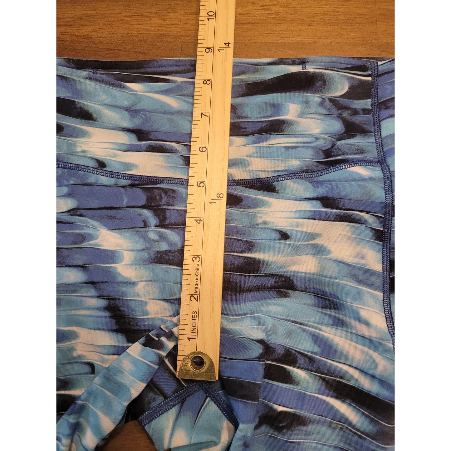 Lululemon Speed Up Crop 21" Tidal Multi Blue Size 6 Compression NWOT